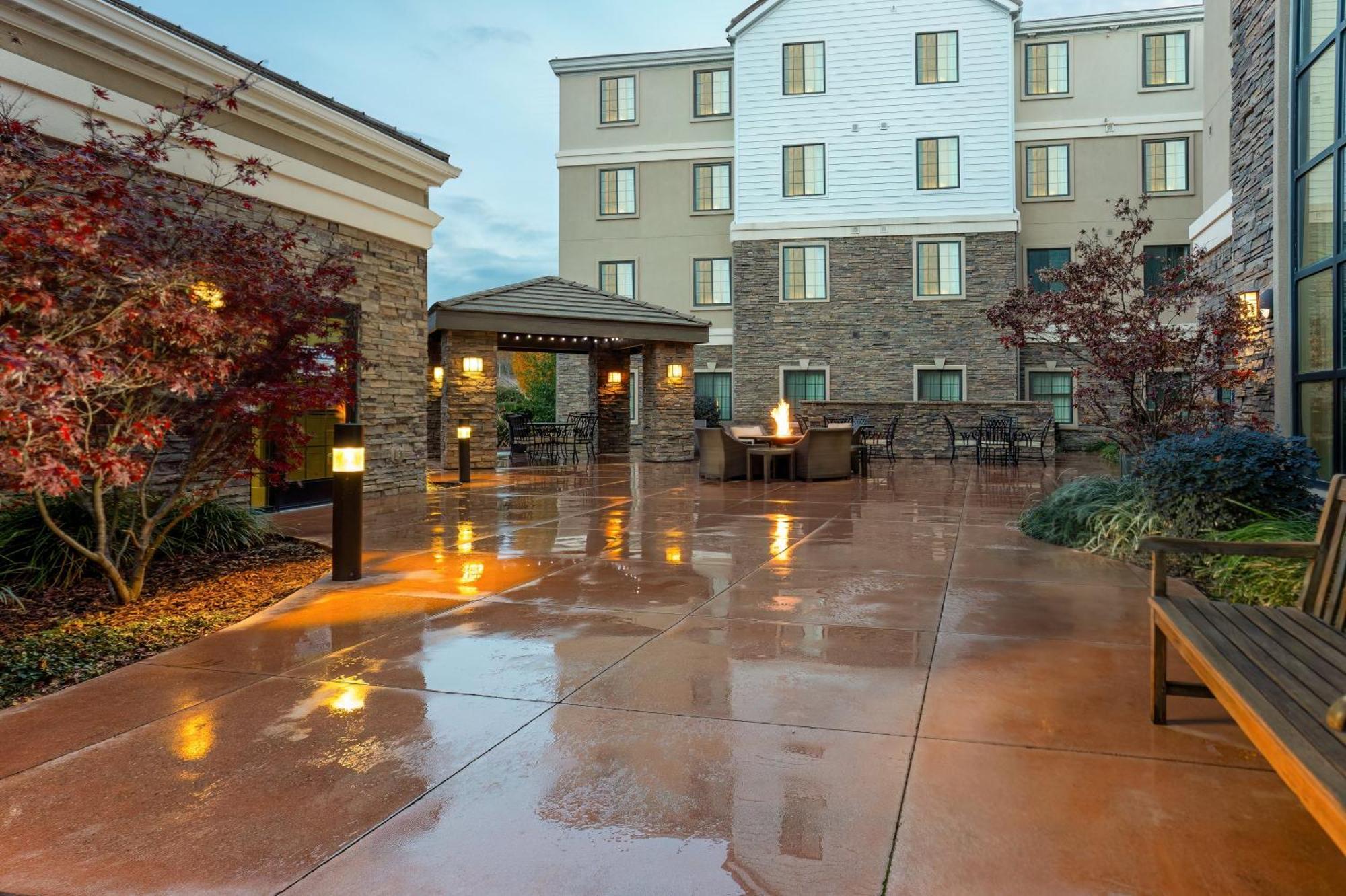 Staybridge Suites Sacramento-Folsom By Ihg מראה חיצוני תמונה